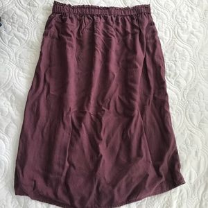 AE maroon midi skirt